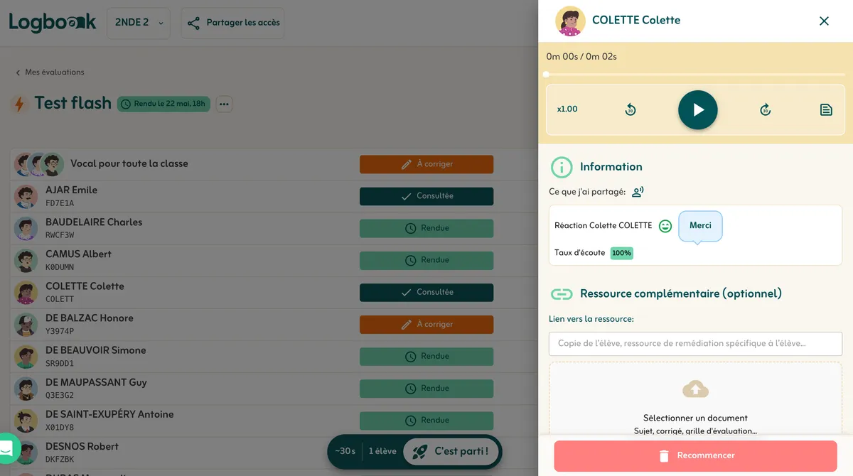 El panel del docente en Logbook, con la lista de la clase, los estados de evaluación por alumno y un reproductor de feedback en audio